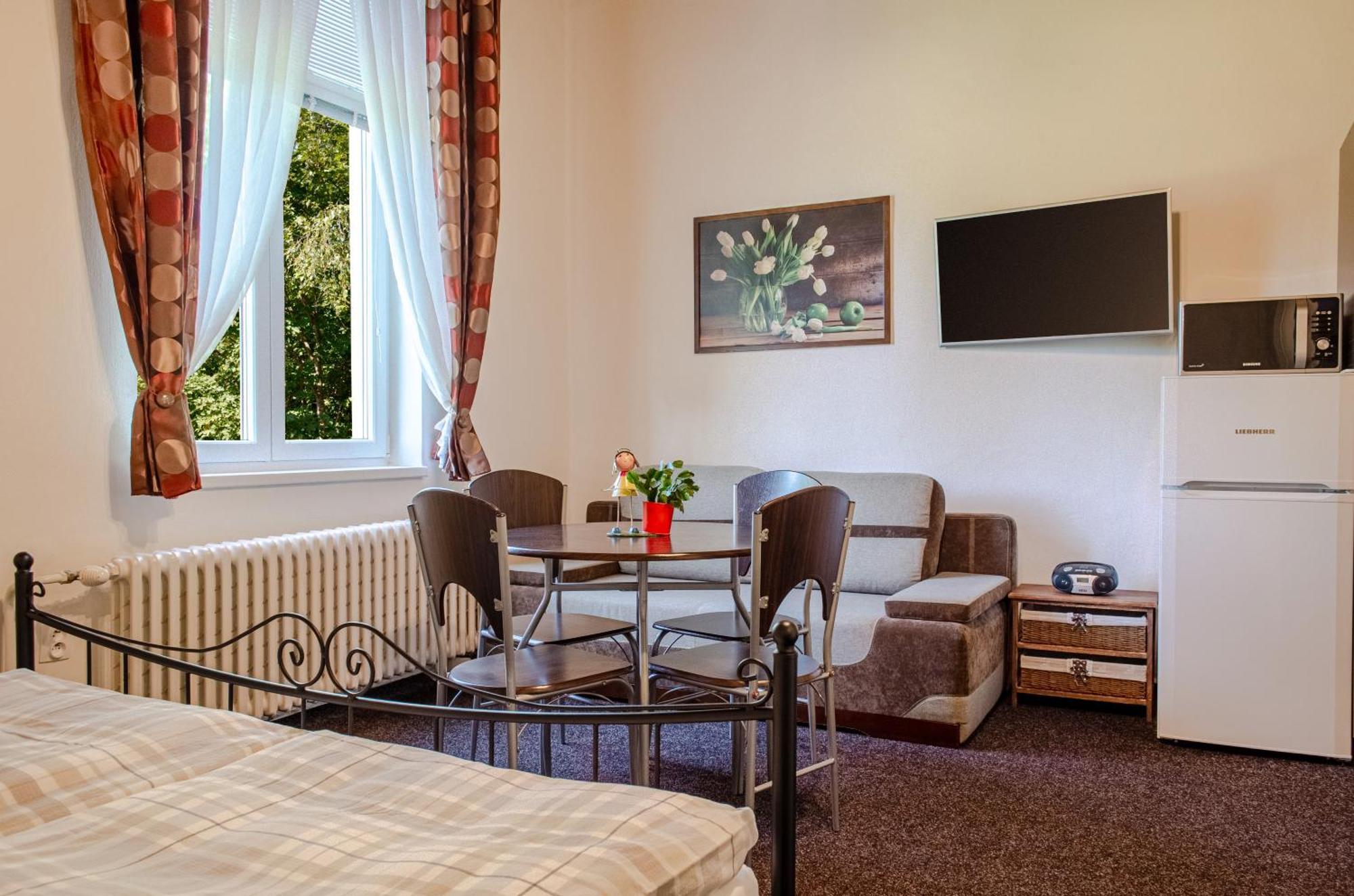 Apartmany Pavilon D - Budget, Classic, Family - Novy Smokovec - High Tatras Vysoké Tatry Dış mekan fotoğraf